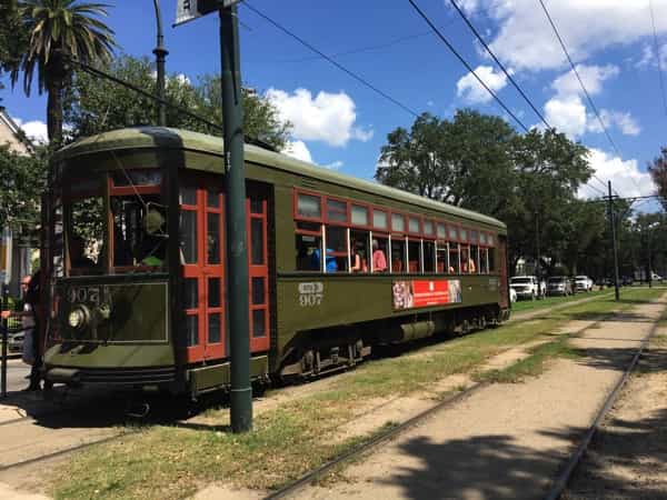 What to Do in New Orleans • Roamaroo